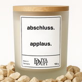Kerze aus Sojawachs – „abschluss. applaus“ – Frosted Glas, Bambusdeckel