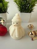 Cozy Schneemann – Handgegossene Sojawachs-Kerze