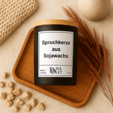 Personalisierte Kerze aus Sojawachs – „DEIN TEXT“ – Frosted Glas, Bambusdeckel