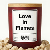 Kerze aus Sojawachs – „Love In Flames“ – Frosted Glas & Bambusdeckel
