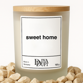 Kerze aus Sojawachs – „sweet home“ – Frosted Glas, Bambusdeckel