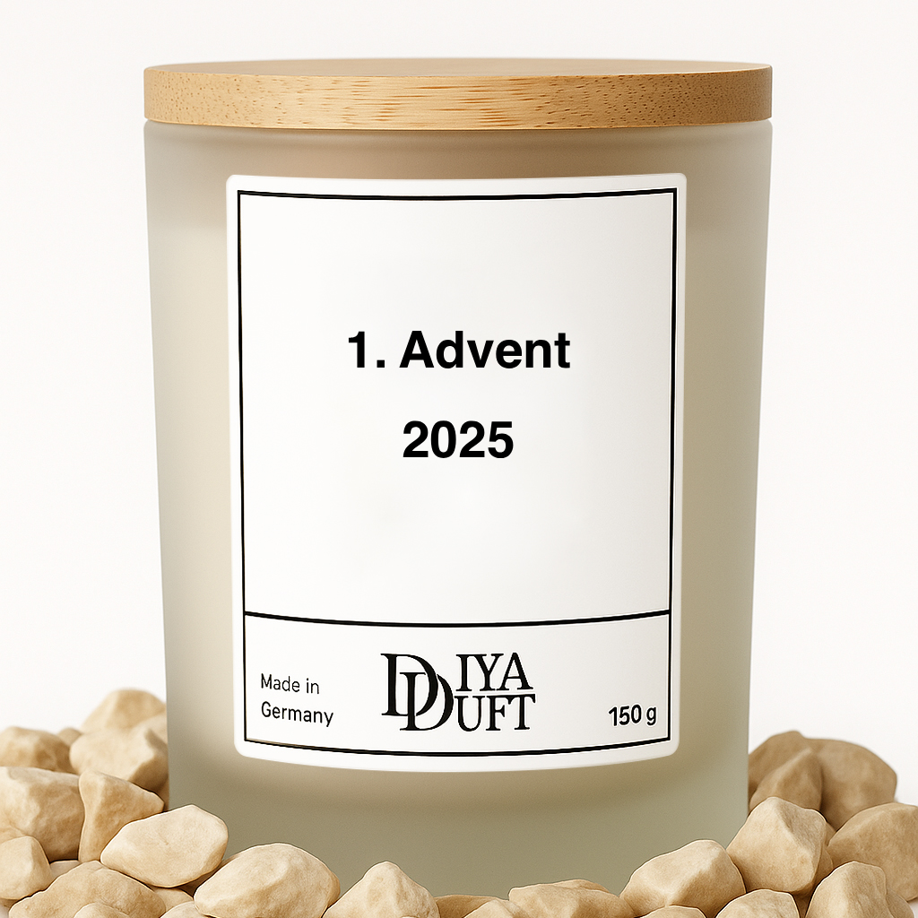 Kerze aus Sojawachs – „1.Advent“ – Frosted Glas, Bambusdeckel