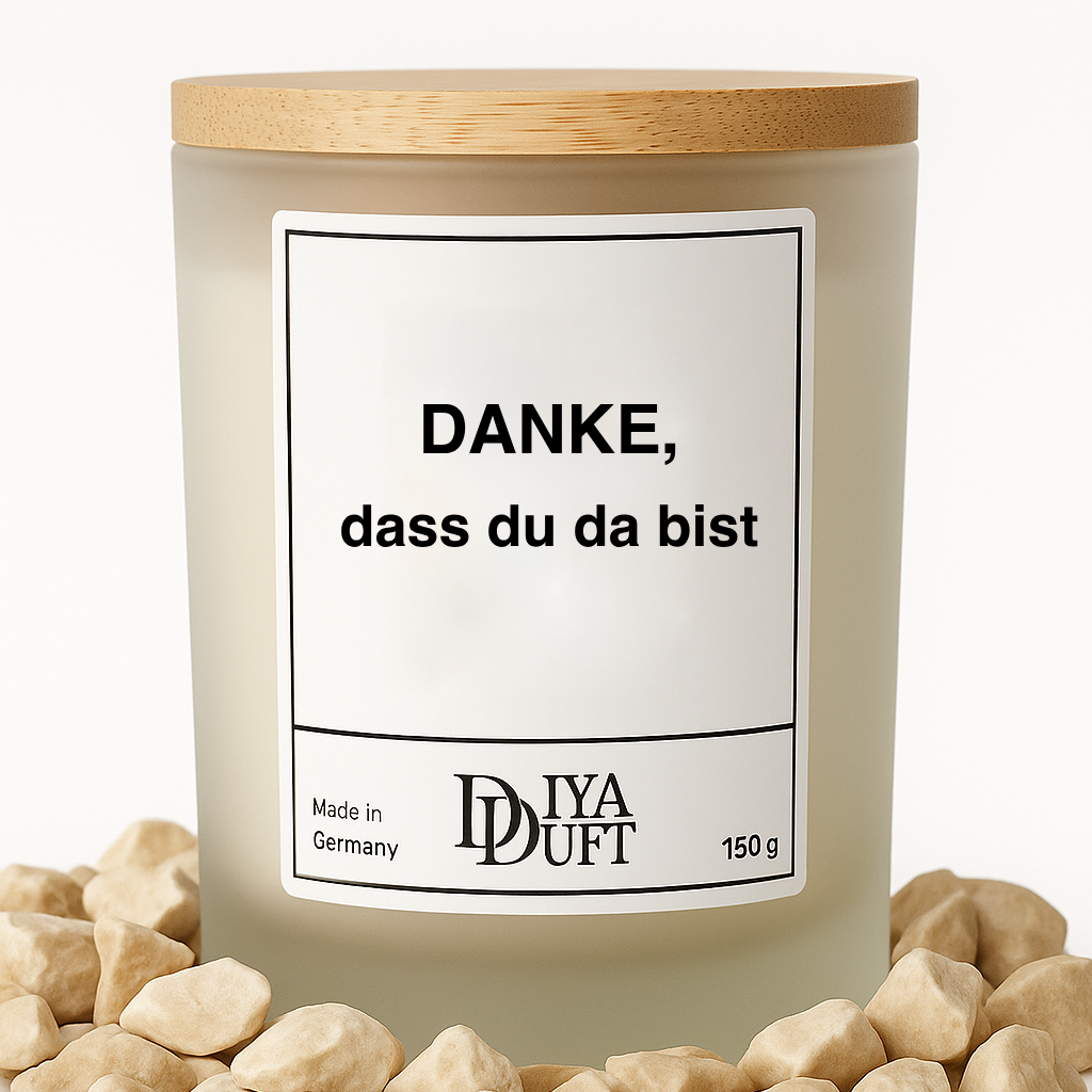 Kerze aus Sojawachs – „DANKE, dass du da bist“ – Frosted Glas, Bambusdeckel