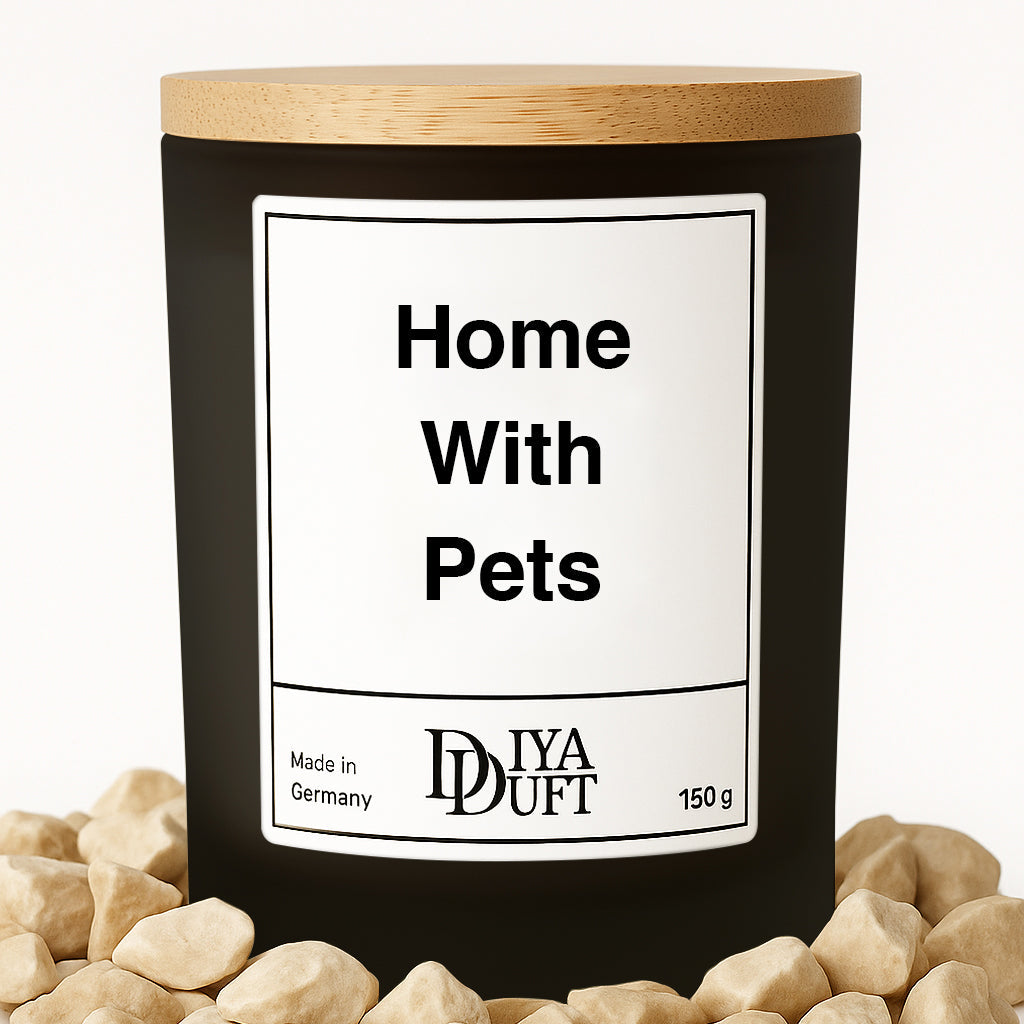 Kerze aus Sojawachs – „Home With Pets“ – Frosted Glas & Bambusdeckel