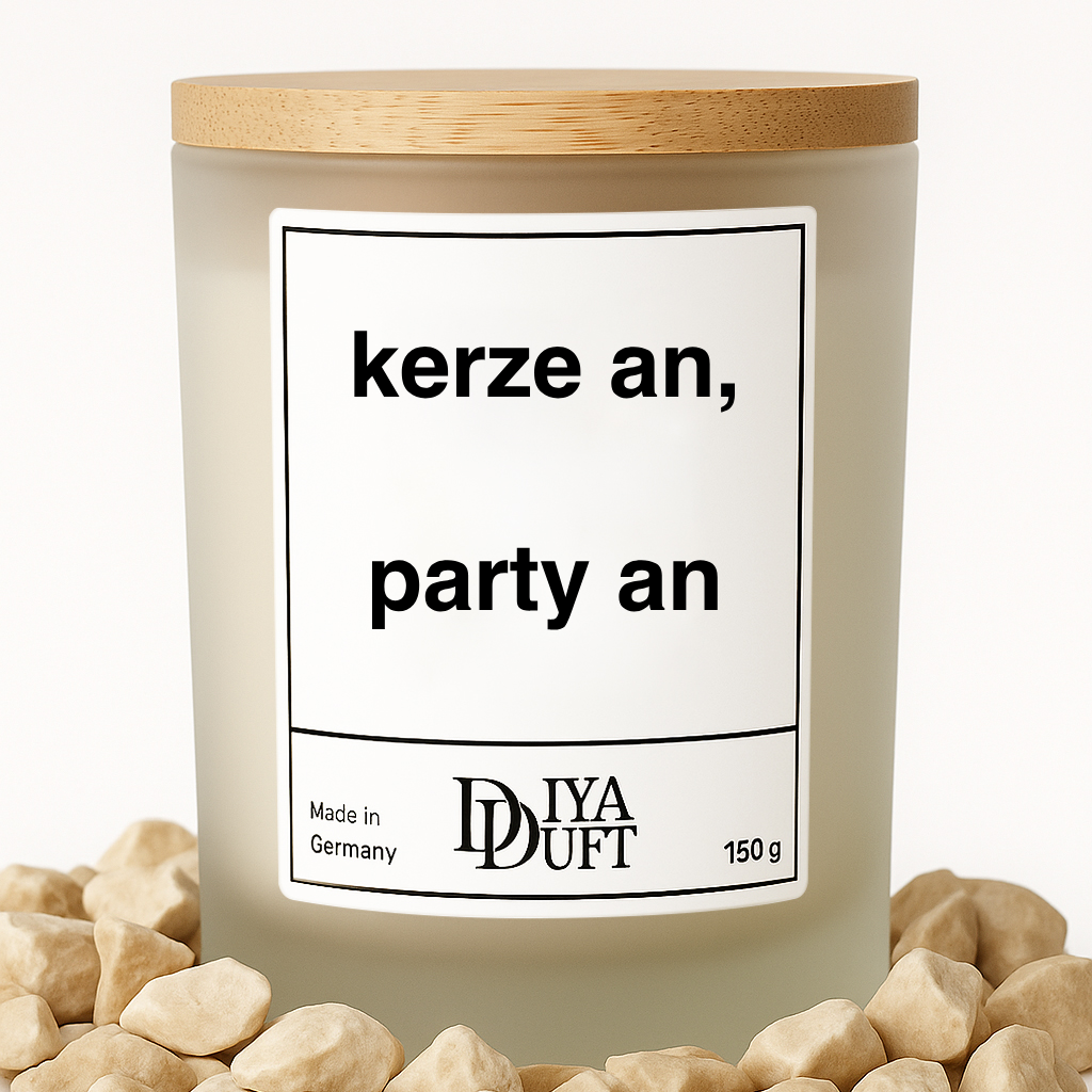 Kerze aus Sojawachs – „kerze an, party an“ – Frosted Glas, Bambusdeckel
