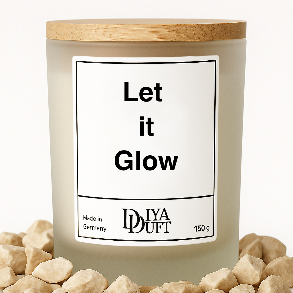 Kerze aus Sojawachs – „LET IT GLOW“ – Frosted Glas, Bambusdeckel