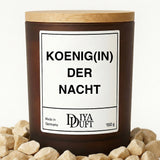 Kerze aus Sojawachs – „KÖNIG(IN) DER NACHT“ – Frosted Glas & Bambusdeckel