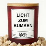 Kerze aus Sojawachs – „LICHT ZUM BUMSEN“ – Frosted Glas & Bambusdeckel
