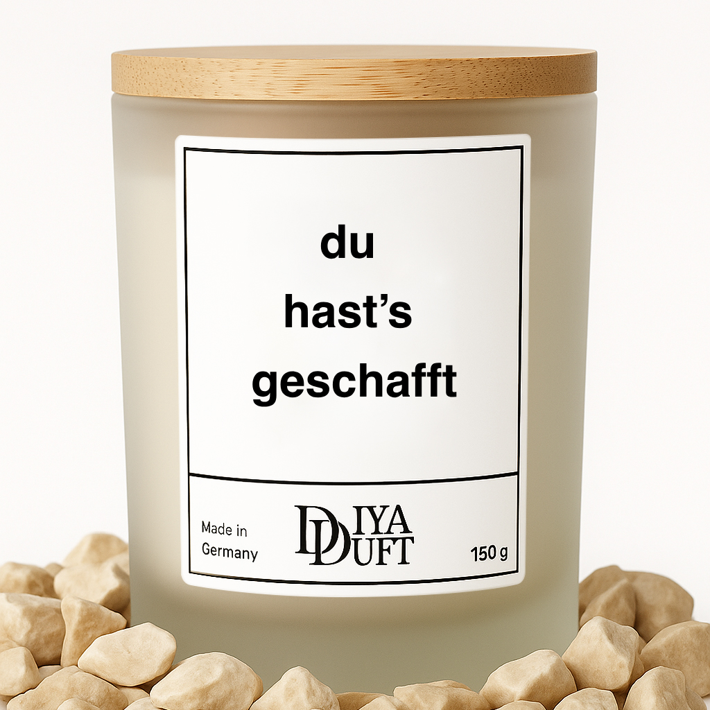 Kerze aus Sojawachs – „du hast's geschafft“ – Frosted Glas, Bambusdeckel