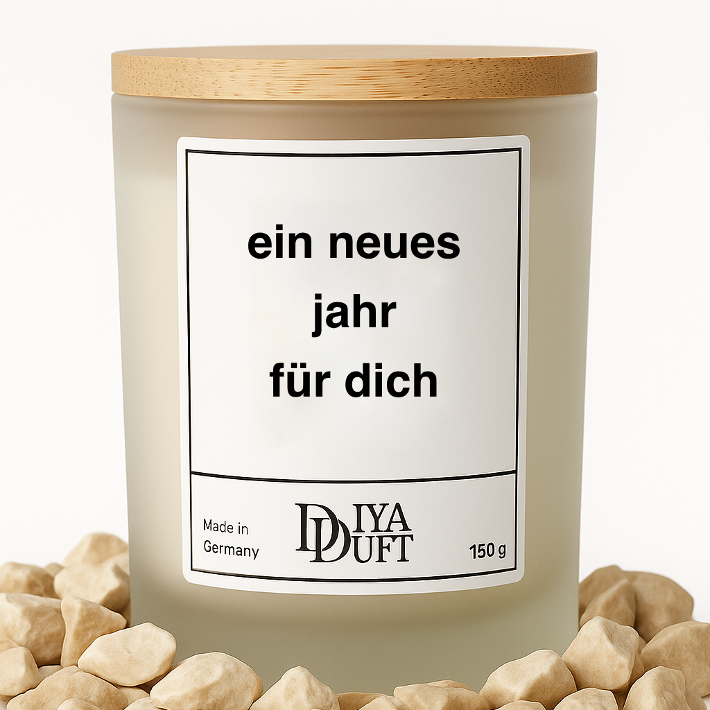 Kerze aus Sojawachs – „ein neues Jahr für dich“ – Frosted Glas, Bambusdeckel